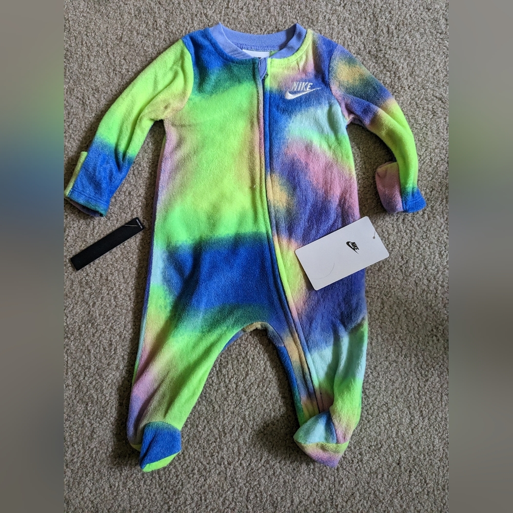 Nike thermal onsie